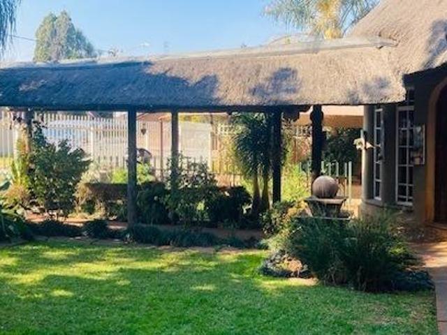 4 Bedroom House in Dersley