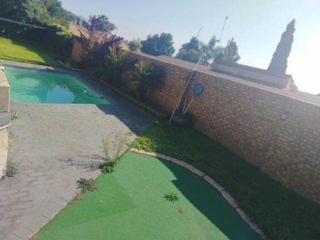 4 Bedroom House in Die Heuwel