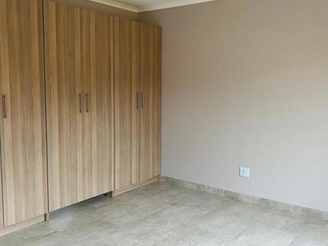 4 Bedroom House in Die Heuwel