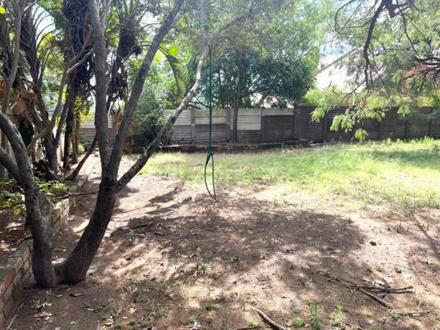 4 Bedroom House in Die Heuwel