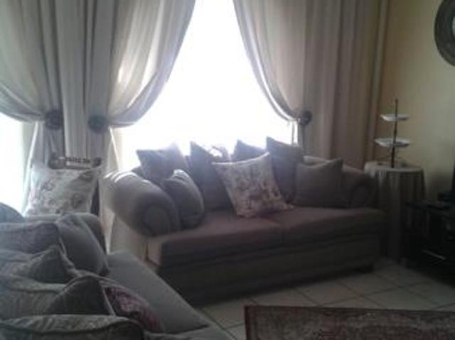 4 Bedroom House in Die Heuwel