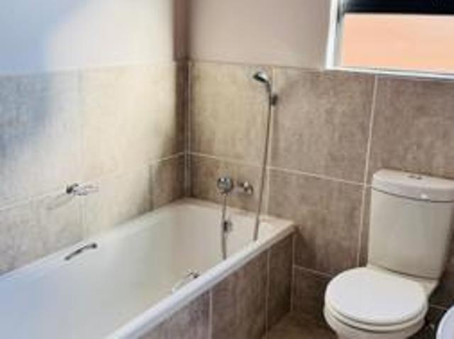4 Bedroom House in Die Heuwel