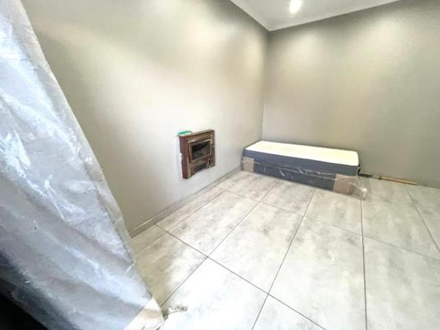 4 Bedroom House in Die Heuwel