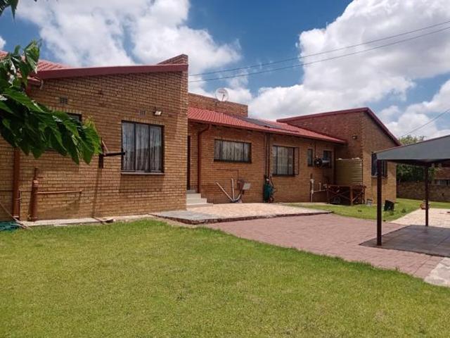 4 Bedroom House in Die Heuwel Ext 4