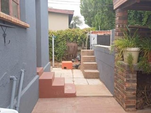 4 Bedroom House in Die Rand