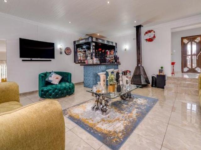 4 Bedroom House in Discovery