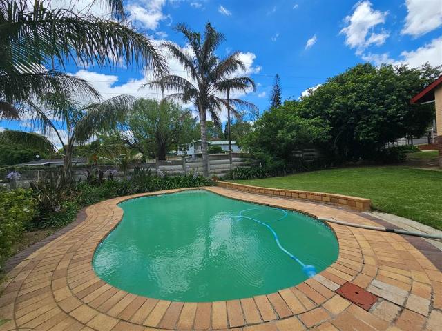 4 Bedroom House in Drakensview