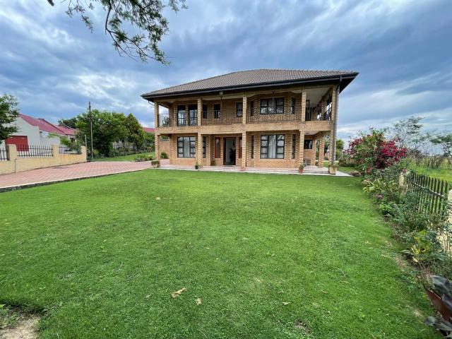 4 Bedroom House in Drakensview