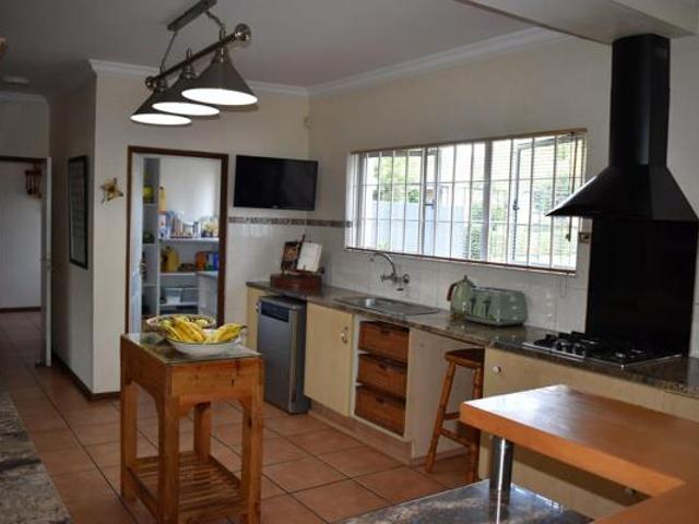 4 Bedroom House in Dullstroom