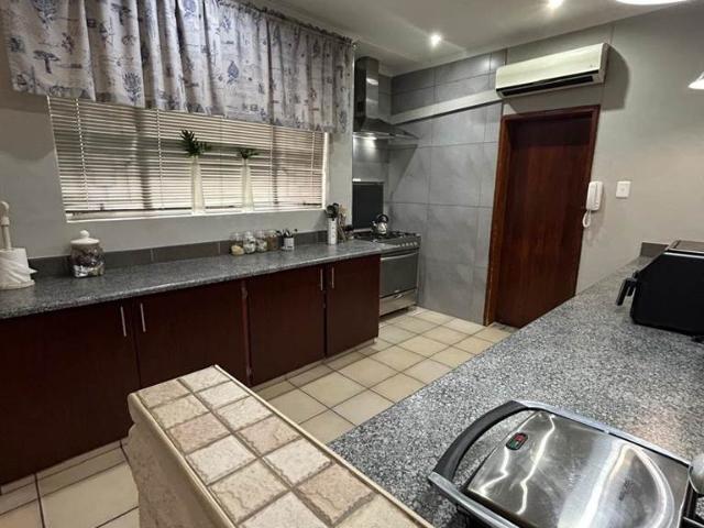 4 Bedroom House in Dundee