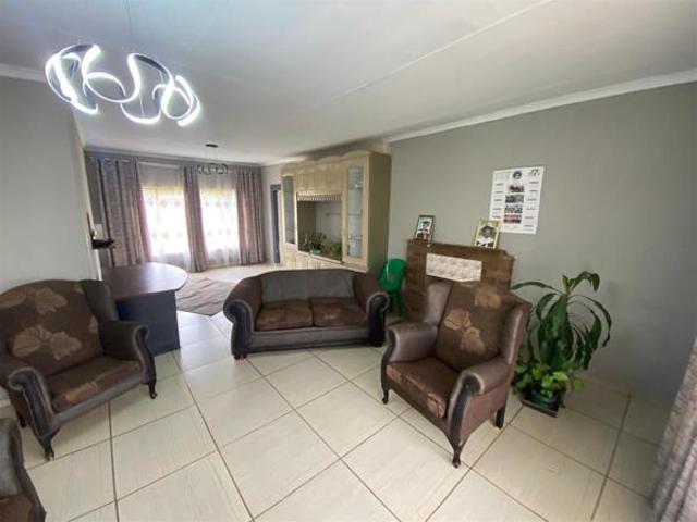 4 Bedroom House in Dundee
