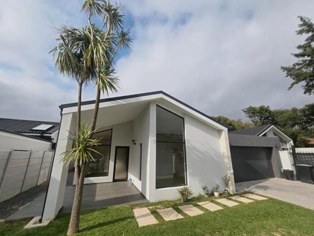 4 Bedroom House in Durbanville Central