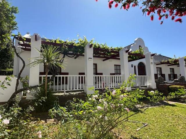 5 Bedroom House in Durbanville Hills