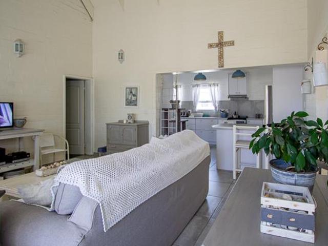 4 Bedroom House in Dwarskersbos