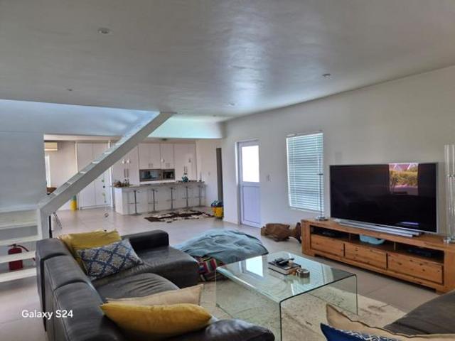 4 Bedroom House in Dwarskersbos