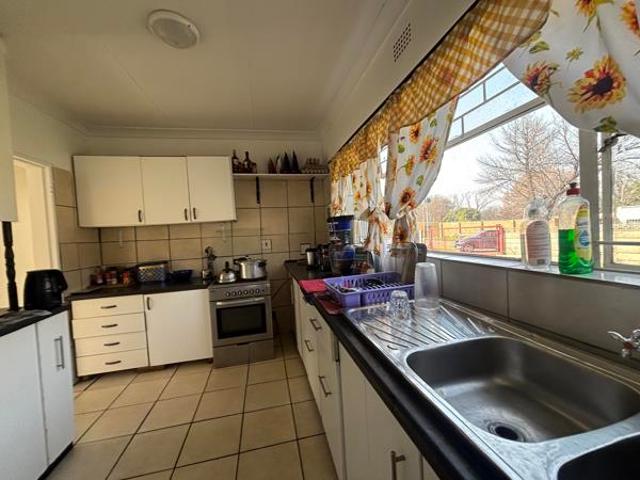 4 Bedroom House in Emalahleni Witbank Ext 16