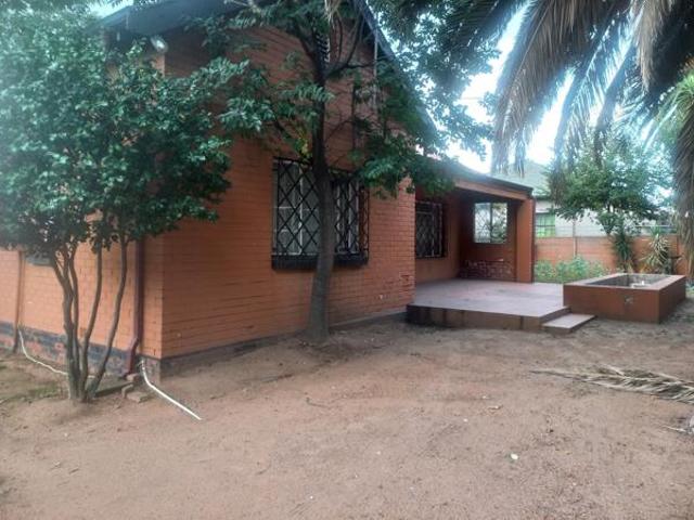 4 Bedroom House in Emalahleni Witbank Central