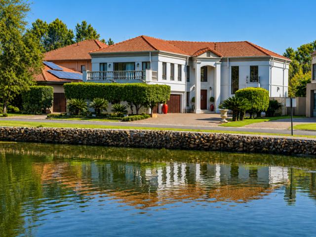 4 Bedroom House in Emfuleni Golf Estate