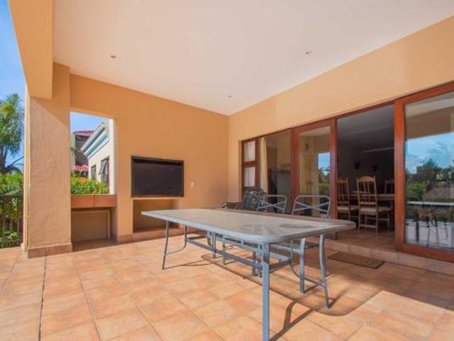 4 Bedroom House in Eagle Canyon Golf Estate