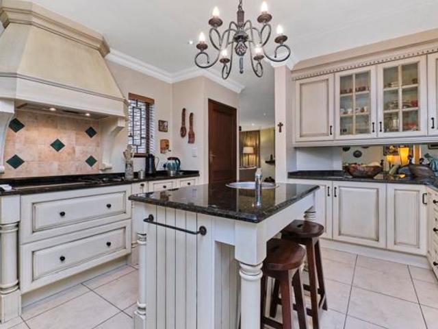 4 Bedroom House in Eagle Canyon Golf Estate