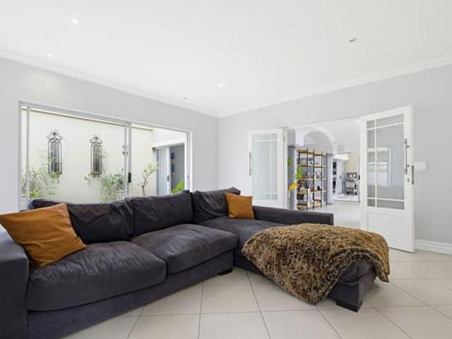4 Bedroom House in Eagle Canyon Golf Estate
