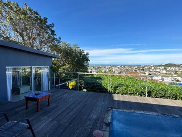 4 Bedroom House in East Bank