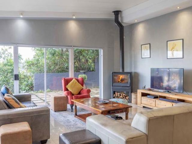 4 Bedroom House in East Bank