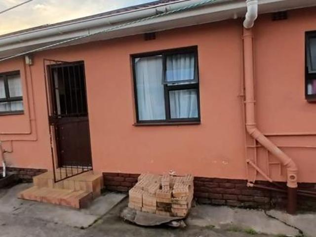 4 Bedroom House in East London Outlying