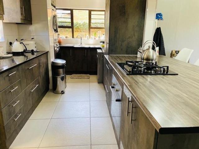 4 Bedroom House in Edgemead