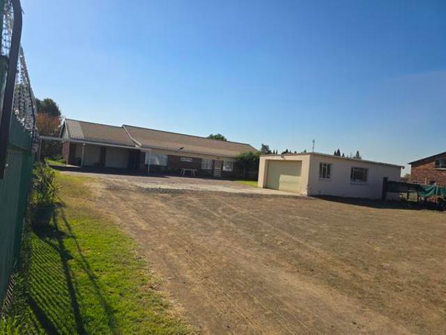 4 Bedroom House in Eendrag