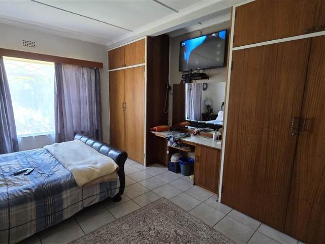 4 Bedroom House in El Toro Park