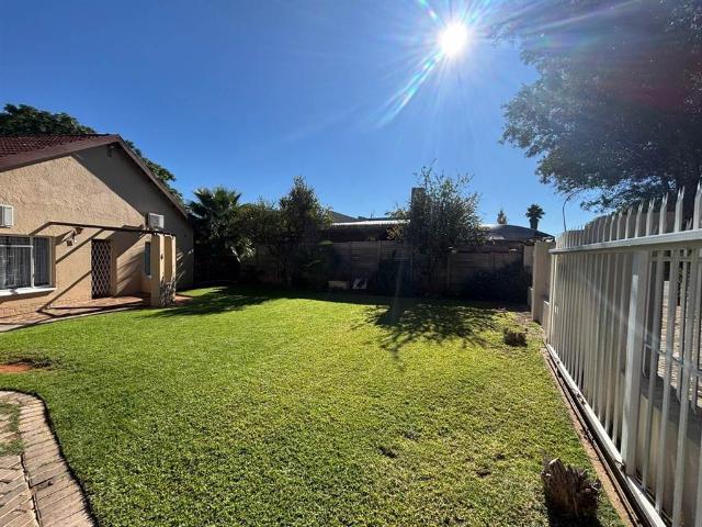 4 Bedroom House in El Toro Park