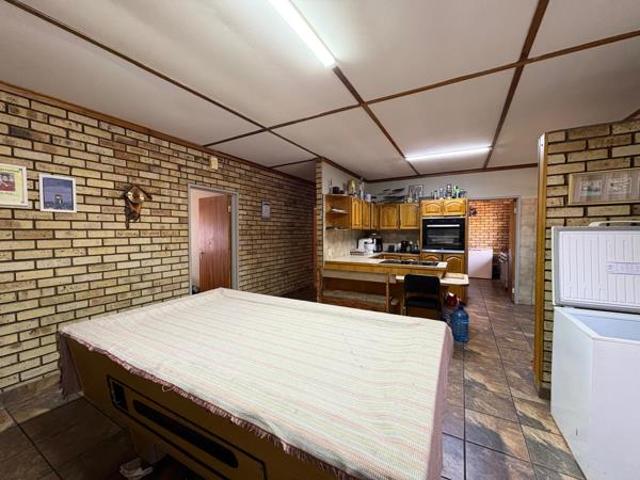 4 Bedroom House in El Toro Park