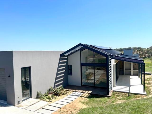 4 Bedroom House in Elaleni Coastal Forest Estate