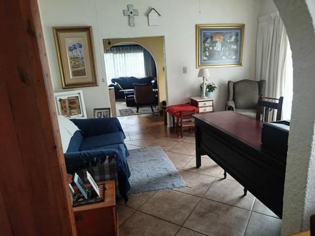 4 Bedroom House in Eldoraigne