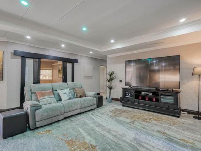 4 Bedroom House in Eldoraigne
