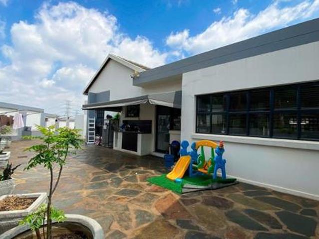 4 Bedroom House in Eldoraigne