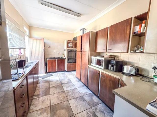 4 Bedroom House in Eldoraigne