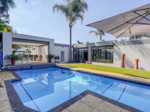 4 Bedroom House in Eldoraigne