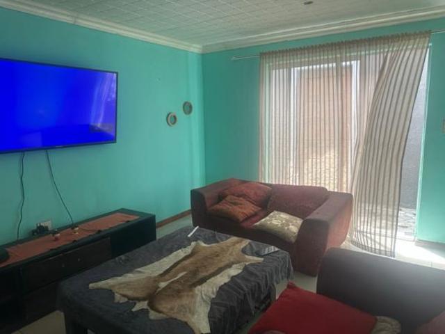 4 Bedroom House in Electric City