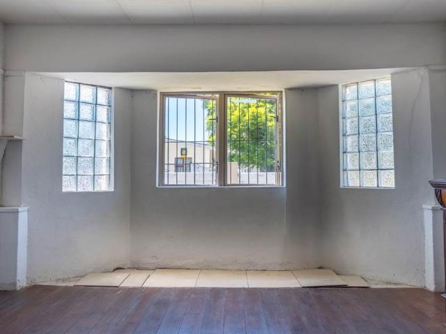 4 Bedroom House in Elsies River