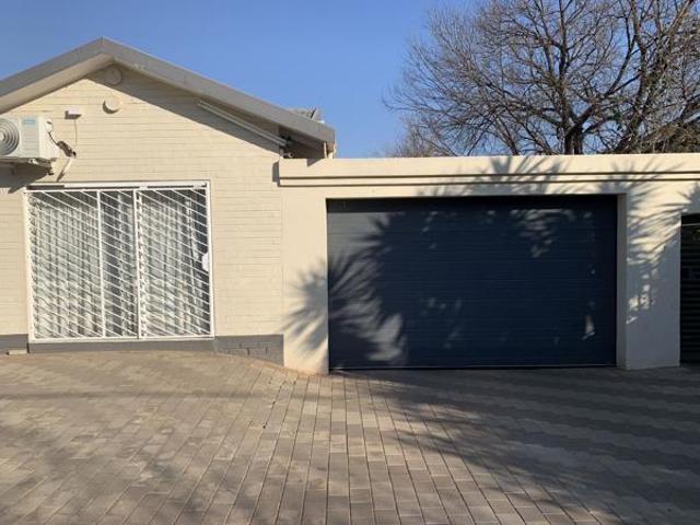 4 Bedroom House in Erasmia