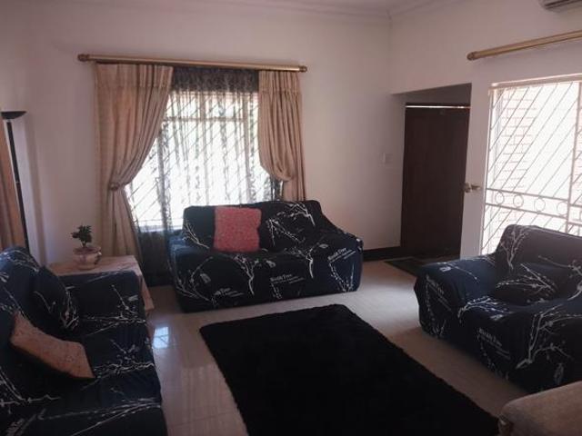 4 Bedroom House in Erasmia