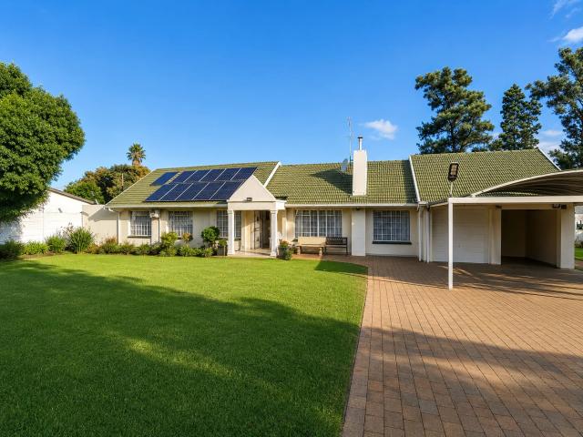 4 Bedroom House in Erasmia