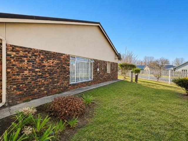 4 Bedroom House in Ermelo