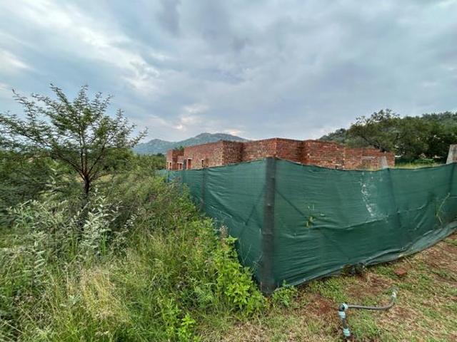 4 Bedroom House in Estate D Afrique