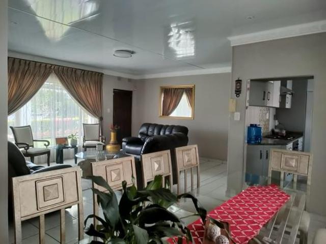 4 Bedroom House in Everest Heights