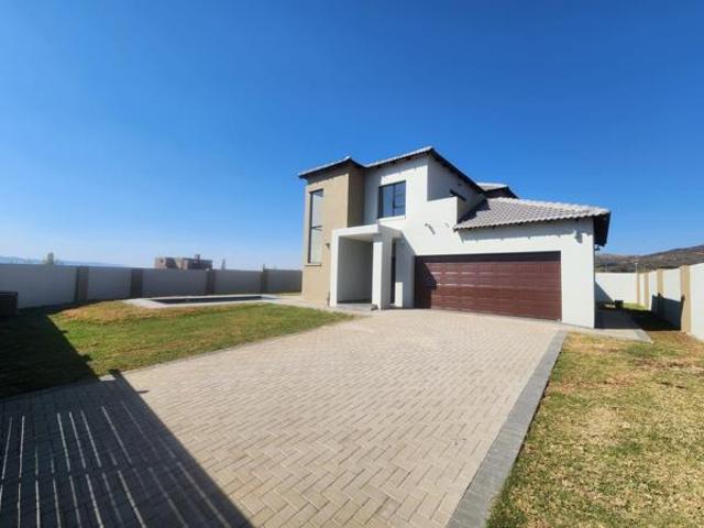 4 Bedroom House in Everglades Estate