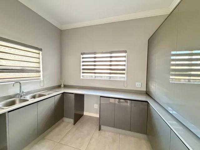 4 Bedroom House in Eye of Africa Estate