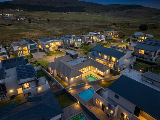 4 Bedroom House in Eye of Africa Estate